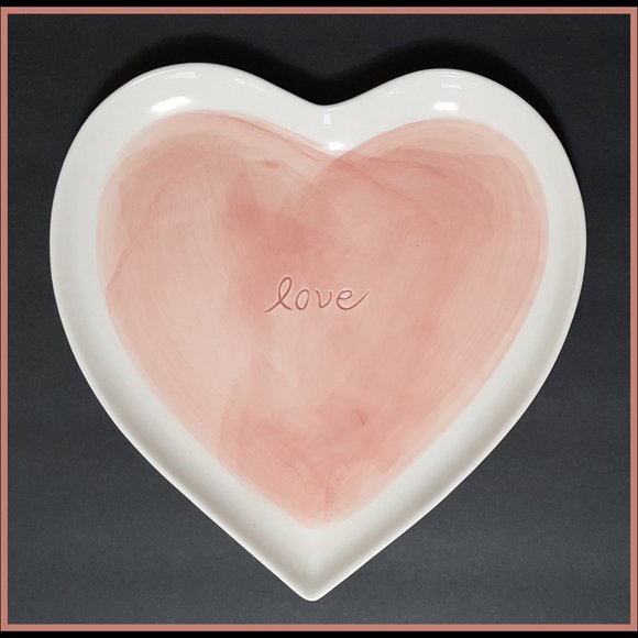 NEW RARE Pottery Barn Large Watercolor Heart Shaped Stoneware Serving Pl… - Picture 2 of 3